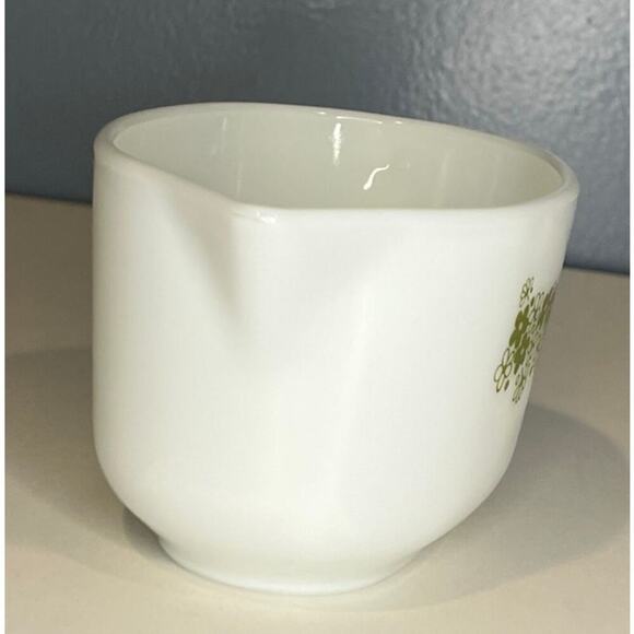 Vintage Pyrex Gravy Boat - Picture 4 of 9